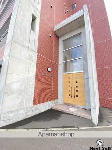 LEE厚別中央の玄関写真
