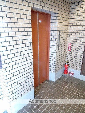 メゾンスガの玄関写真