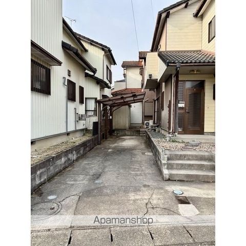 高山町4丁目貸家の外観写真