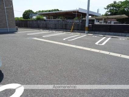 フルール・ソレイユ　Ⅱ[2DK/50.21m2]の駐車場1