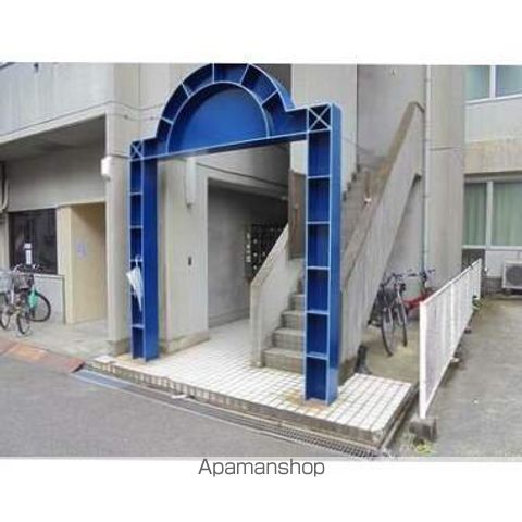 UEハウス六番館の玄関写真