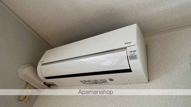 オリーブの内装写真