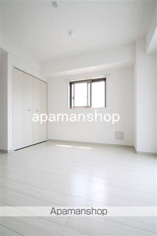 JクレストDOME前の内装写真