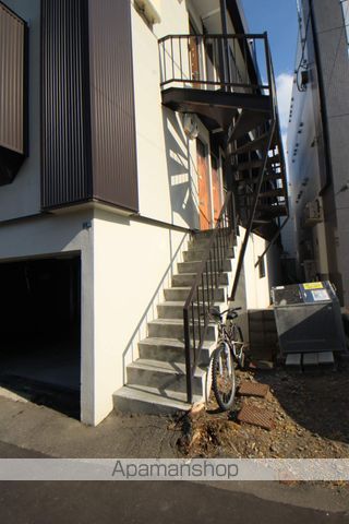 グランドール元町の玄関写真