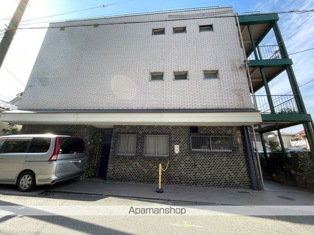 室生マンションの外観写真
