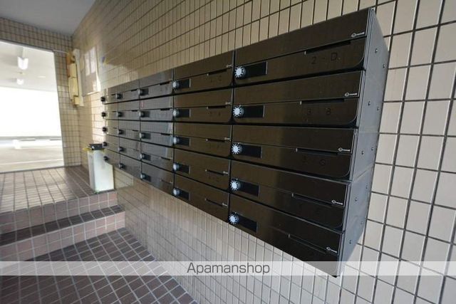 サンコートにしびの玄関写真