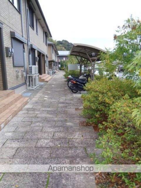 和歌山県海南市岡田[2LDK/62.52m2]のエントランス