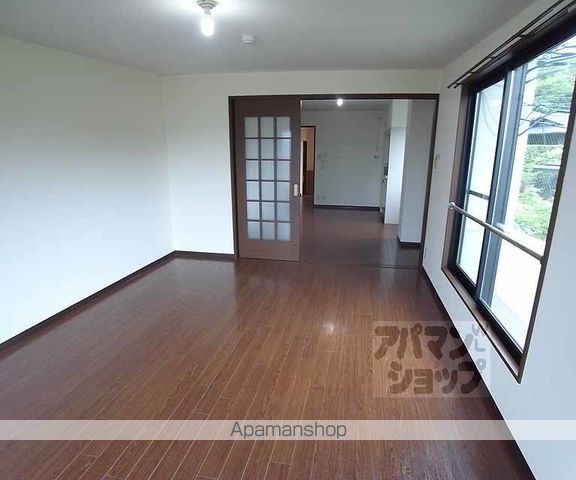 鳴滝音戸山町マンションの内装写真