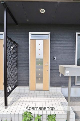 カオス藍住Aの玄関写真