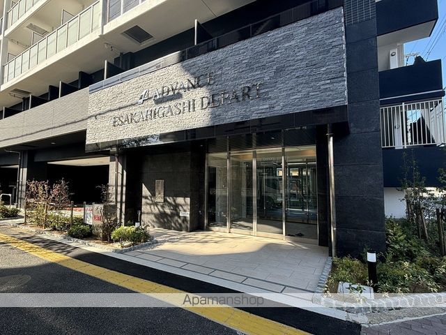 アドバンス江坂東デパールの玄関写真