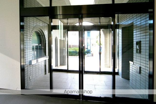 レジディア吉祥寺の玄関写真
