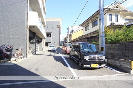 Ｓｔｒａｔｏｃａｓｔｅｒ市駅西[1LDK/31.63m2]の駐車場2