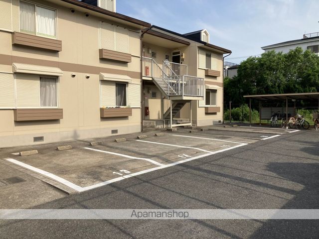 髙井ハイツ B棟の玄関写真