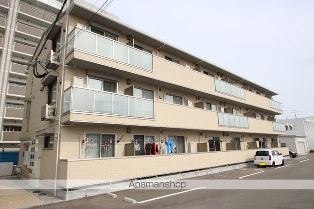 メゾンドフルールの玄関写真