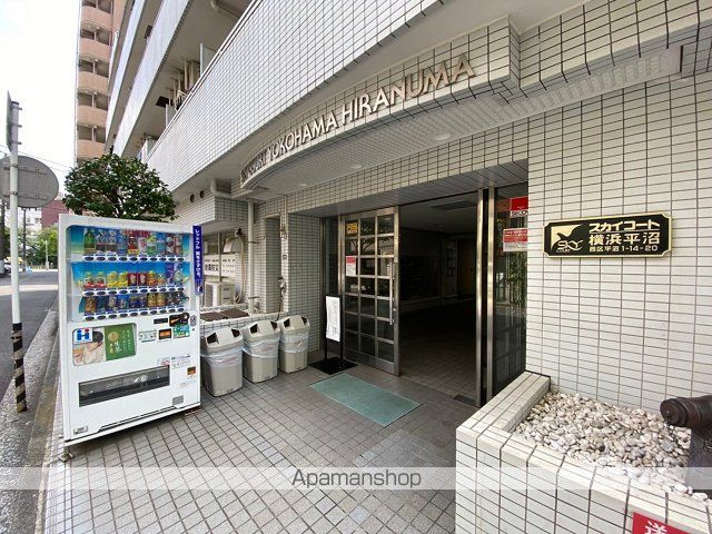 スカイコート横浜平沼の玄関写真