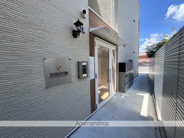JOB−II号館の玄関写真