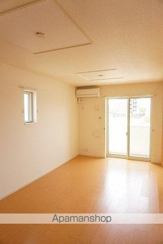 ラティナ クレールの内装写真