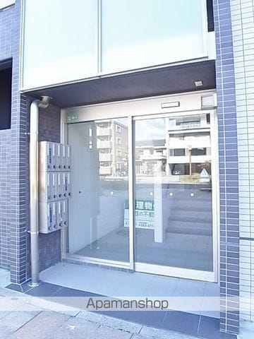 ISORA一番館の玄関写真