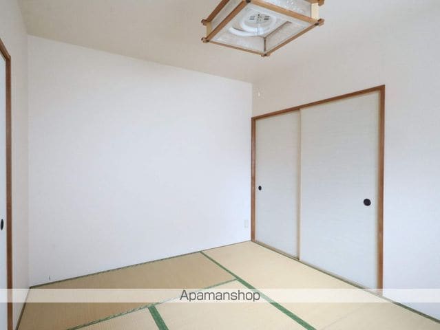 泉2000の内装写真