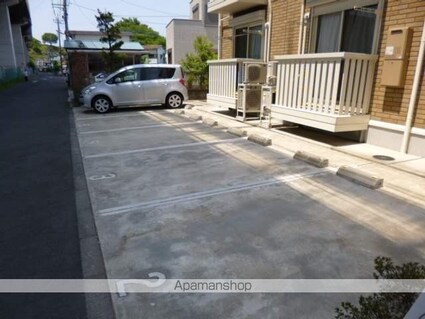 ローズコート新町[1R/34.88m2]の駐車場