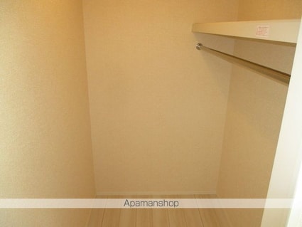 オーフィングＩＩＩ[3LDK/62.93m2]の収納