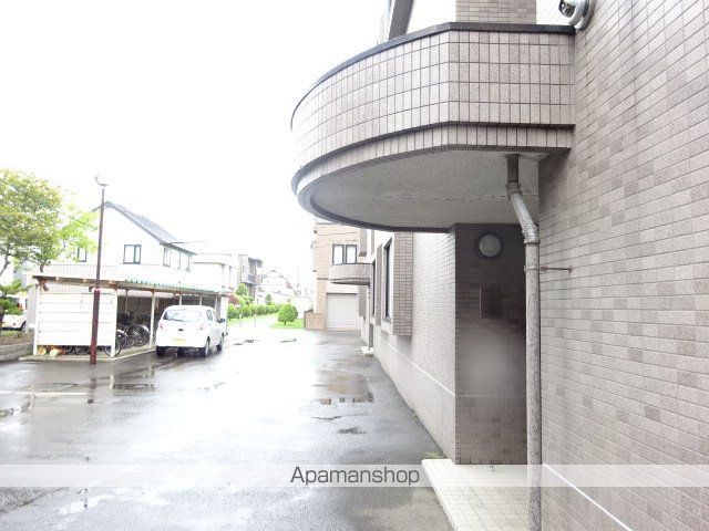 グランデール壱番館の玄関写真