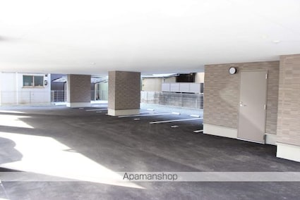 Ｇｒａｎｄ　Ａｖｅｎｕｅ　西桜[1K/27.2m2]の駐車場