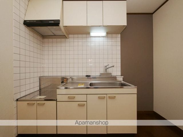 シュロス岸町の内装写真
