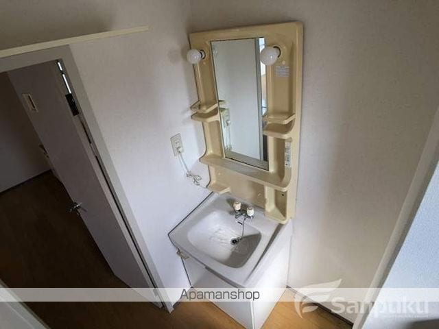 オレンジハイツ中村の内装写真