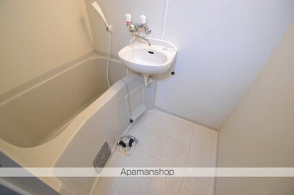 広島県広島市西区三篠町２丁目[1K/25.62m2]のバス