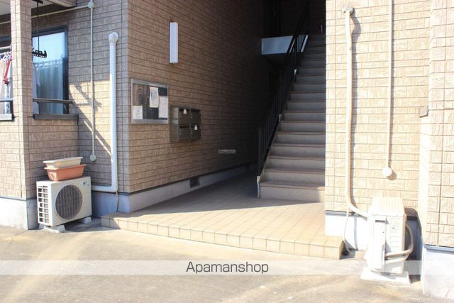 ラフィーネ B棟の玄関写真
