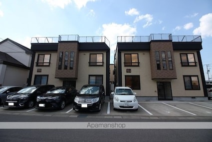 メゾンハッピー[1LDK/42.35m2]の外観2