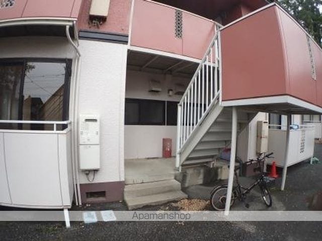 フルーヴ松波の玄関写真