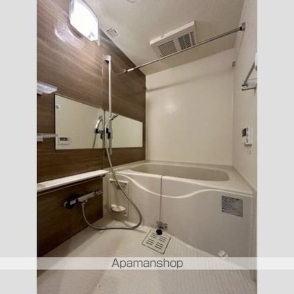 エルファーロ駒沢公園Ⅰ[2LDK/49.01m2]のバス