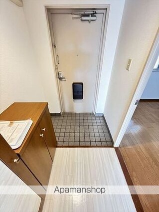 和歌山県和歌山市元町奉行丁２丁目[3LDK/59.24m2]の玄関