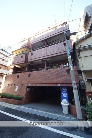 ロイヤルハイツ新宿御苑の外観写真
