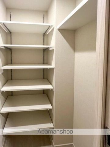 ロイヤルパークス有明の内装写真