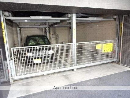東京都立川市錦町１丁目[1K/21.39m2]の駐車場