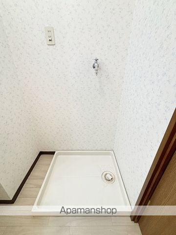 ディオールIIの内装写真