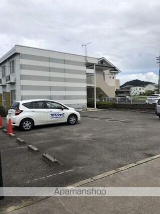 和歌山県和歌山市六十谷[1K/22.7m2]の駐車場1