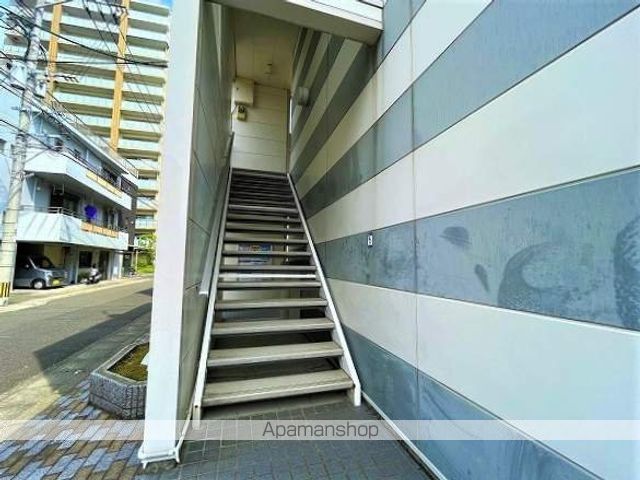 レオパレス黎明の玄関写真