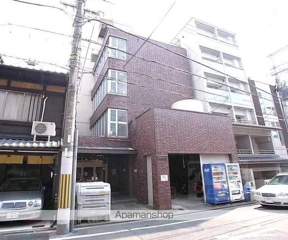 二条グランドハイツの外観写真