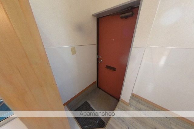 プラグイン坂井東の内装写真