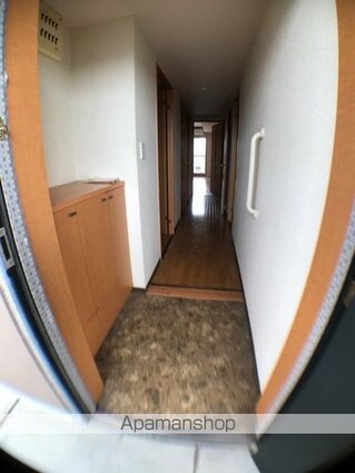 セントラル八幡中山[3LDK/63m2]の玄関