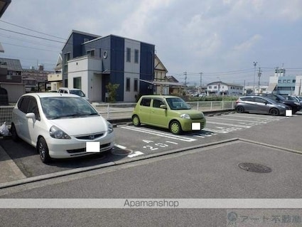 エスポワールシティＢ[2DK/52.16m2]の駐車場