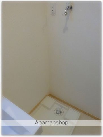 大阪市四つ橋線 北加賀屋駅 徒歩8分 3階建 築14年の内装写真