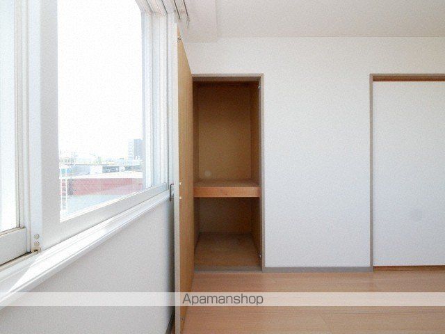 クリスタルハイツ栄町の内装写真