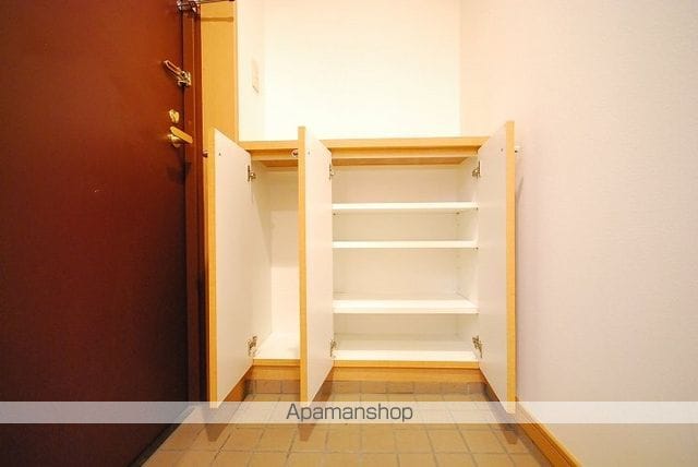ウエストリバー加治屋の内装写真