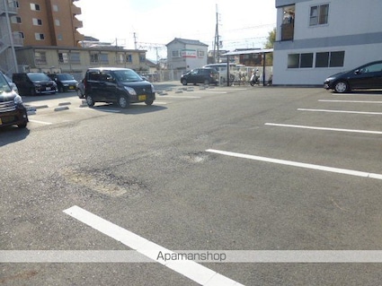滋賀県大津市大萱１丁目[1R/18.43m2]の駐車場