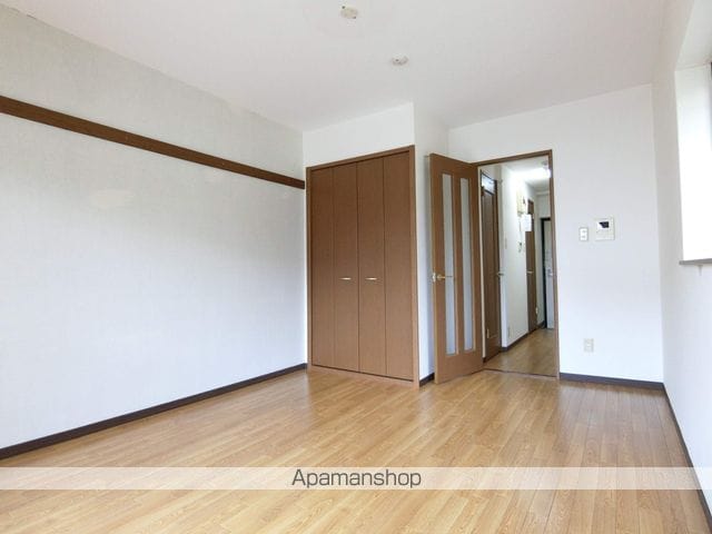 MANSION JULIAIIの内装写真